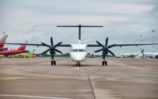 De Havilland Canada Dash 7 100 [320x200]